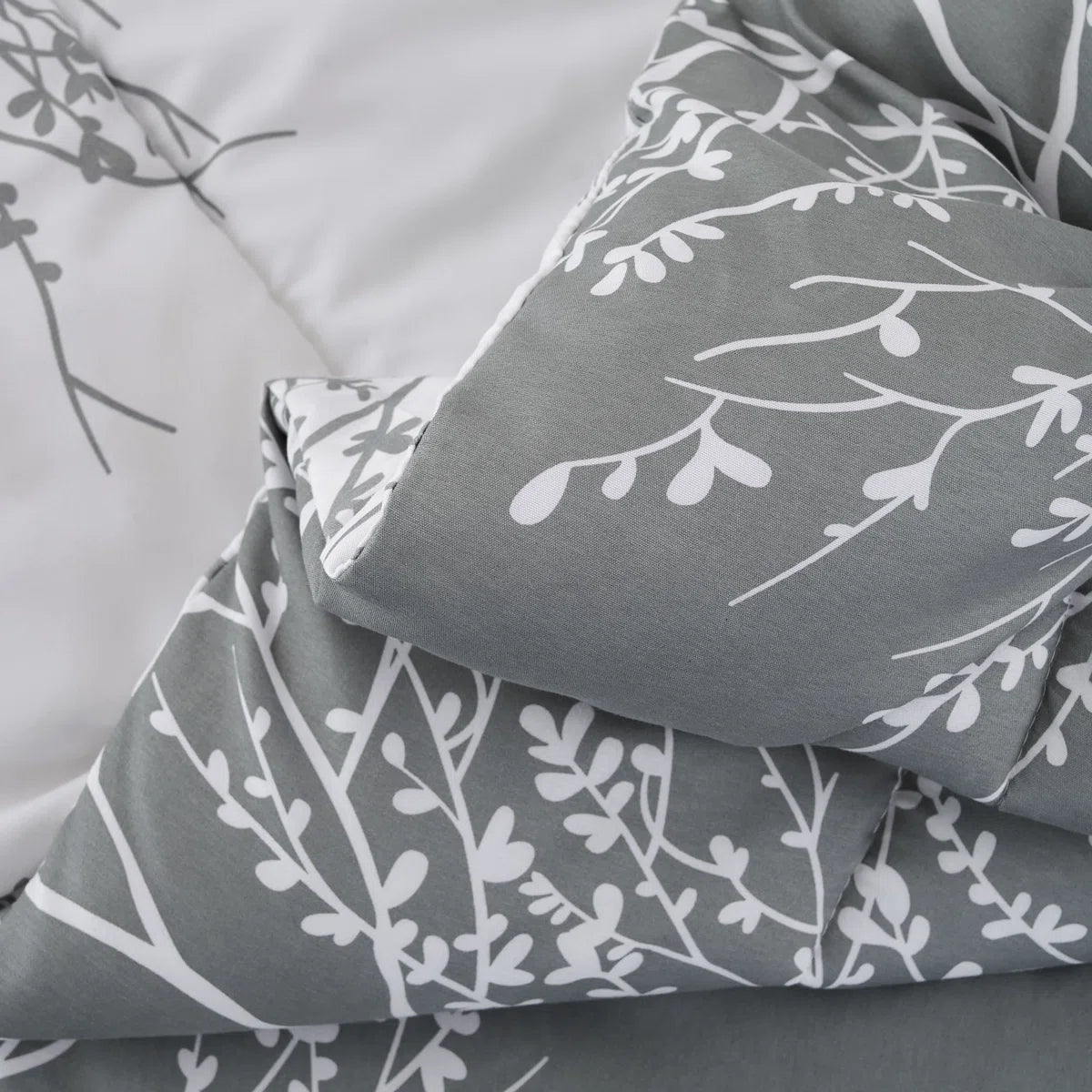 Foliage Reversible Comforter Set